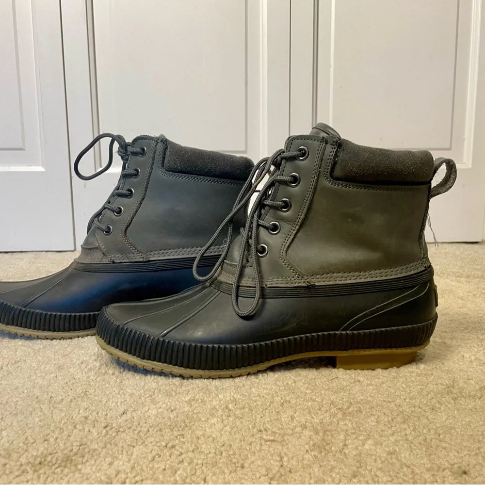 832. Tommy Hilfiger Sleek Waterproof Black Rain & Snow Duck Ankle Boots